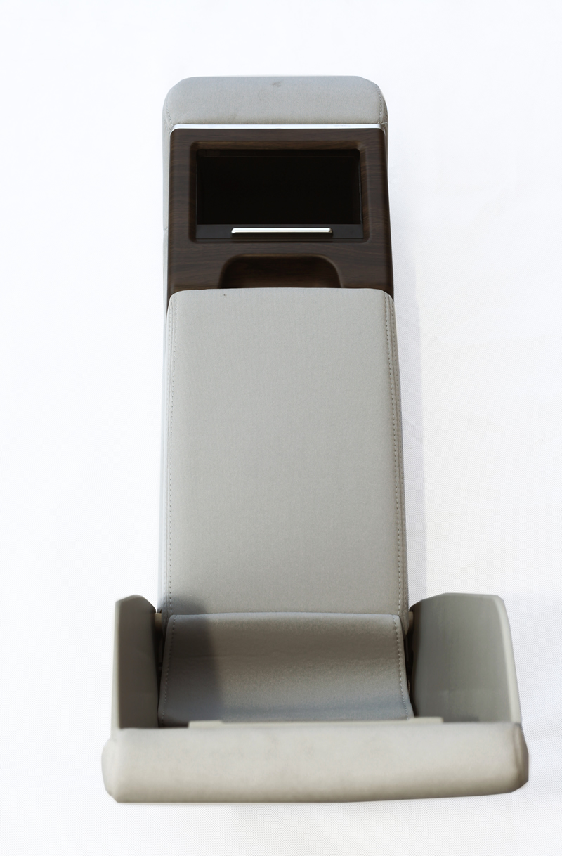 瑞風(fēng)A60-中央扶手